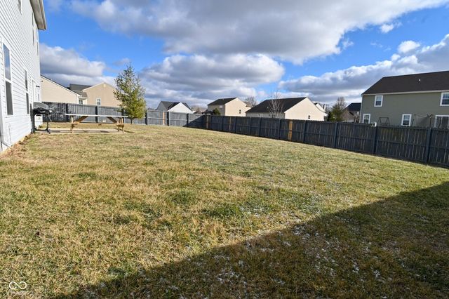 8643 Pattype Lane, Avon, IN 46123