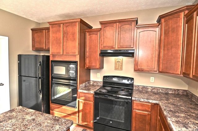 8643 Pattype Lane, Avon, IN 46123