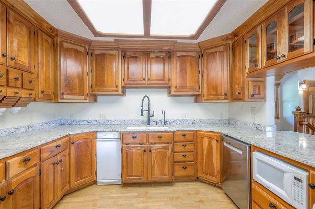 23400 Cottage Lane, Harrisonville, MO 64701