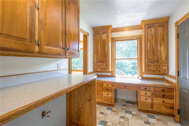 23400 Cottage Lane, Harrisonville, MO 64701