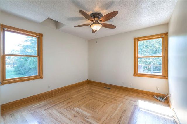 23400 Cottage Lane, Harrisonville, MO 64701