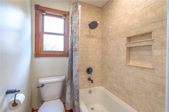 23400 Cottage Lane, Harrisonville, MO 64701