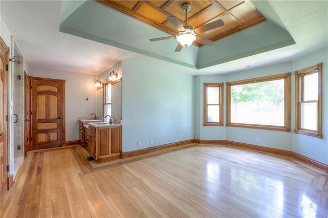 23400 Cottage Lane, Harrisonville, MO 64701