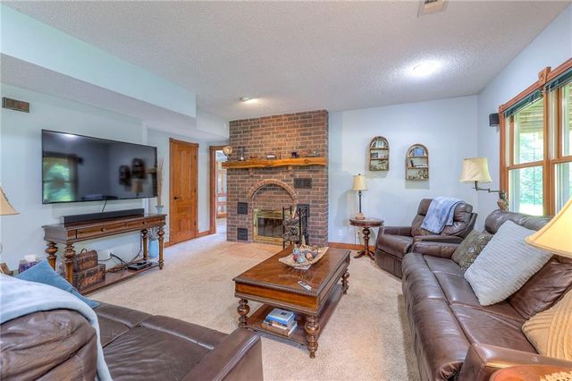 23400 Cottage Lane, Harrisonville, MO 64701