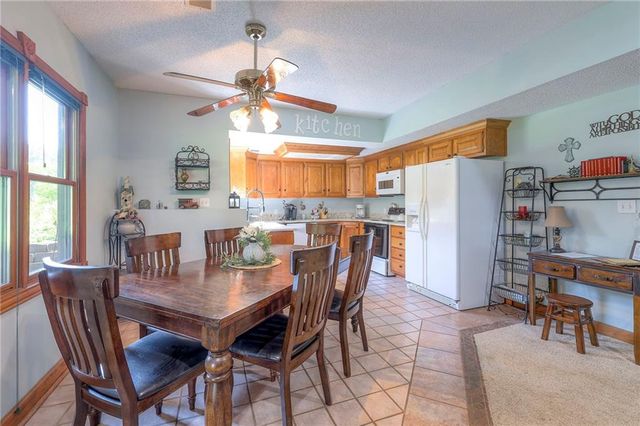 23400 Cottage Lane, Harrisonville, MO 64701