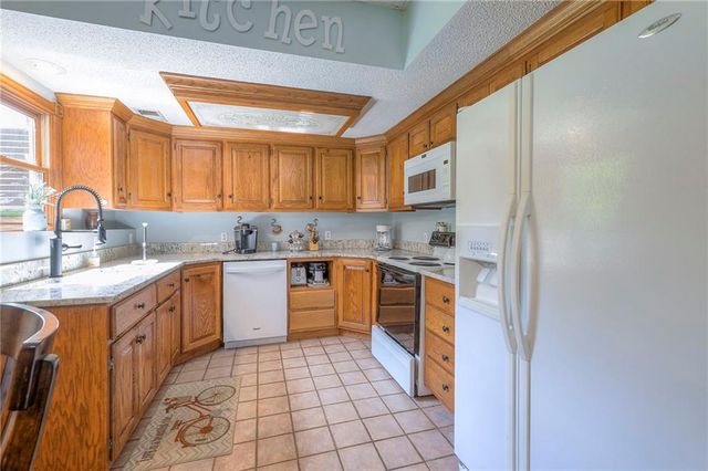 23400 Cottage Lane, Harrisonville, MO 64701