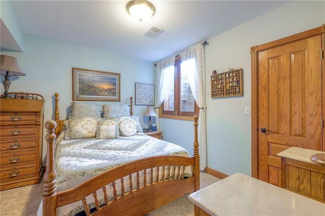 23400 Cottage Lane, Harrisonville, MO 64701