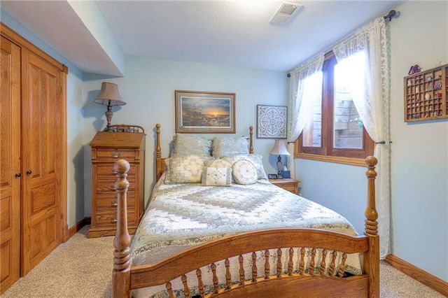 23400 Cottage Lane, Harrisonville, MO 64701