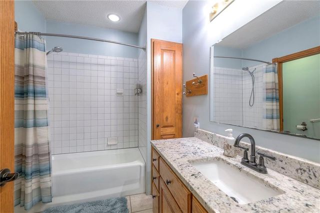 23400 Cottage Lane, Harrisonville, MO 64701