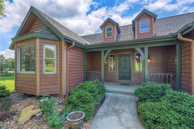 23400 Cottage Lane, Harrisonville, MO 64701