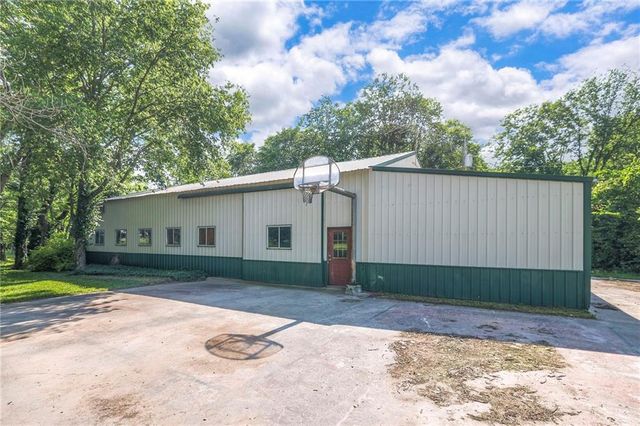 23400 Cottage Lane, Harrisonville, MO 64701