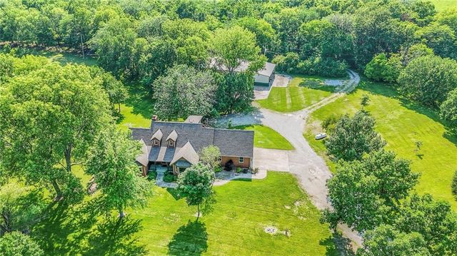 23400 Cottage Lane, Harrisonville, MO 64701