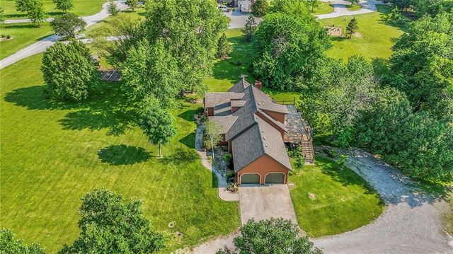 23400 Cottage Lane, Harrisonville, MO 64701
