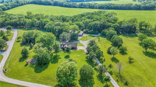 23400 Cottage Lane, Harrisonville, MO 64701