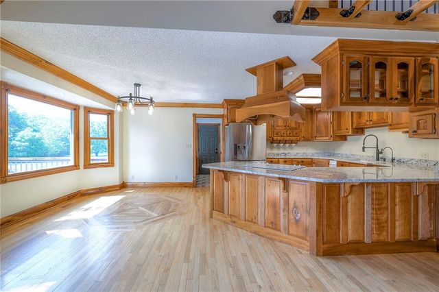 23400 Cottage Lane, Harrisonville, MO 64701