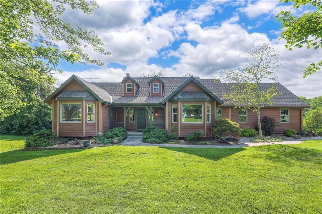 23400 Cottage Lane, Harrisonville, MO 64701