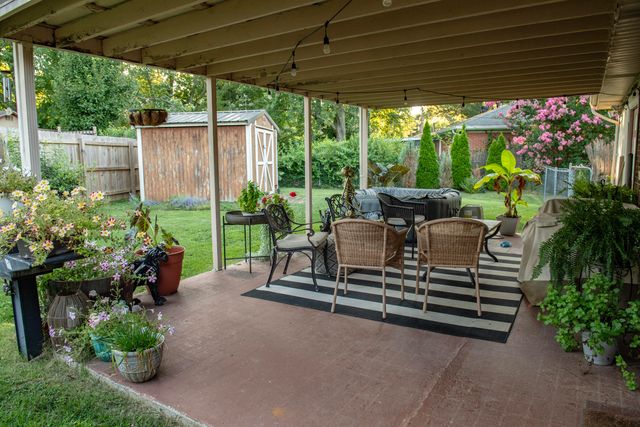 2013 Alexandria Drive, Lexington, KY 40504