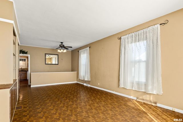 523 N MAIN Street, Morton, IL 61550