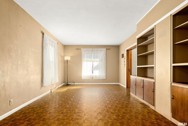 523 N MAIN Street, Morton, IL 61550