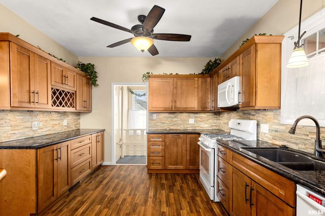 523 N MAIN Street, Morton, IL 61550