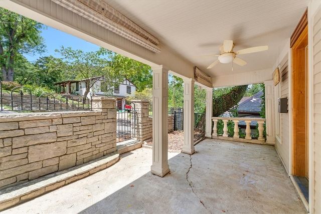 4 Douglas Street, Eureka Springs, AR 72632