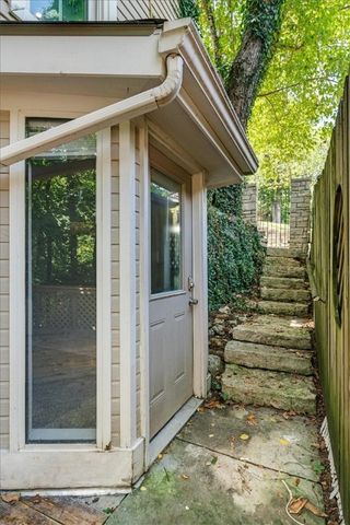 4 Douglas Street, Eureka Springs, AR 72632
