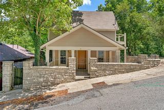 4 Douglas Street, Eureka Springs, AR 72632