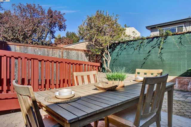 721 Pomona Ave, Albany, CA 94706