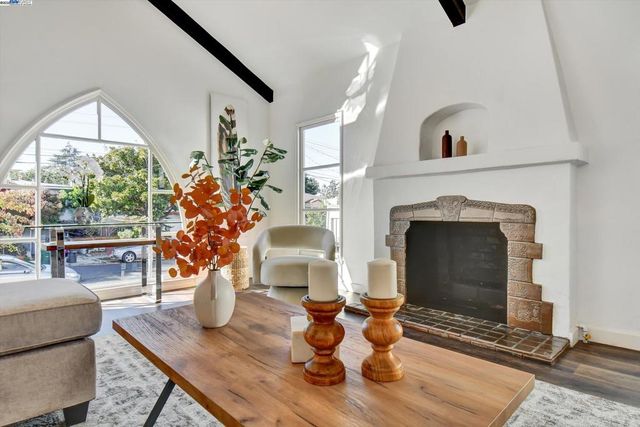 721 Pomona Ave, Albany, CA 94706