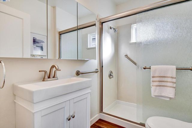 721 Pomona Ave, Albany, CA 94706