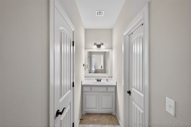 1101 S Kalanchoe Avenue, Broken Arrow, OK 74012