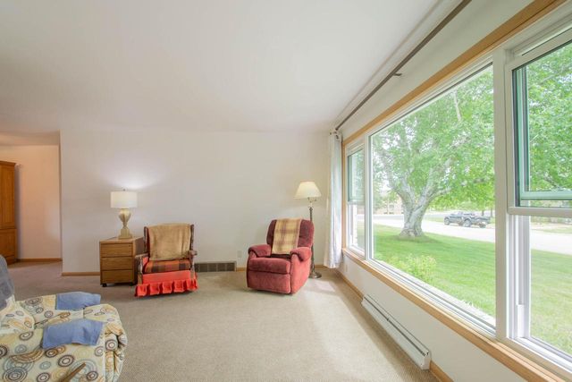 1006 Highland AVENUE, Watertown, WI 53098