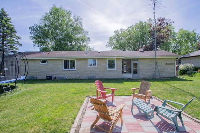 1006 Highland AVENUE, Watertown, WI 53098