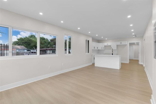 1521 NW 51st St, Miami, FL 33142