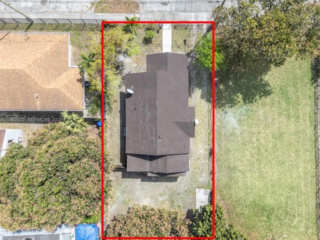 1521 NW 51st St, Miami, FL 33142