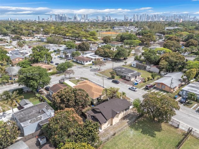 1521 NW 51st St, Miami, FL 33142