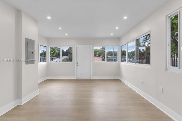 1521 NW 51st St, Miami, FL 33142