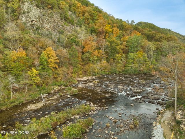 1407 Cherohala Skyway, Tellico Plains, TN 37385