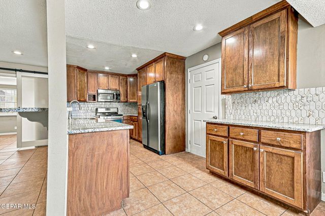 5200 RAINTREE Avenue, El Paso, TX 79924