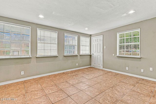 5200 RAINTREE Avenue, El Paso, TX 79924