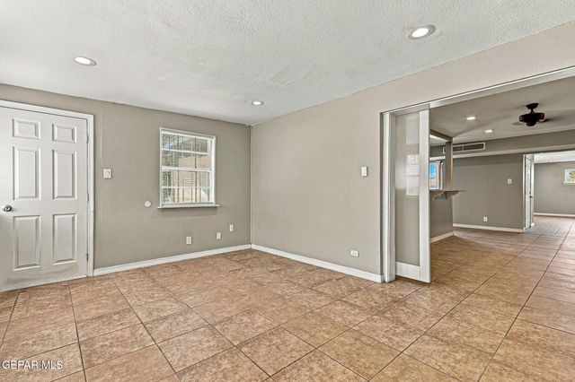 5200 RAINTREE Avenue, El Paso, TX 79924
