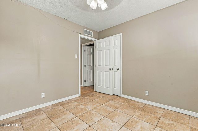 5200 RAINTREE Avenue, El Paso, TX 79924