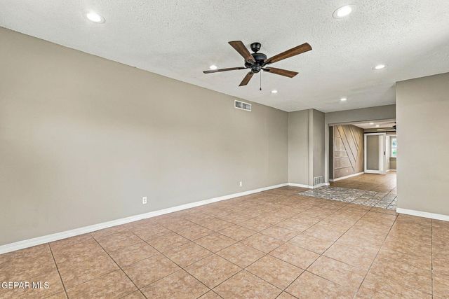 5200 RAINTREE Avenue, El Paso, TX 79924