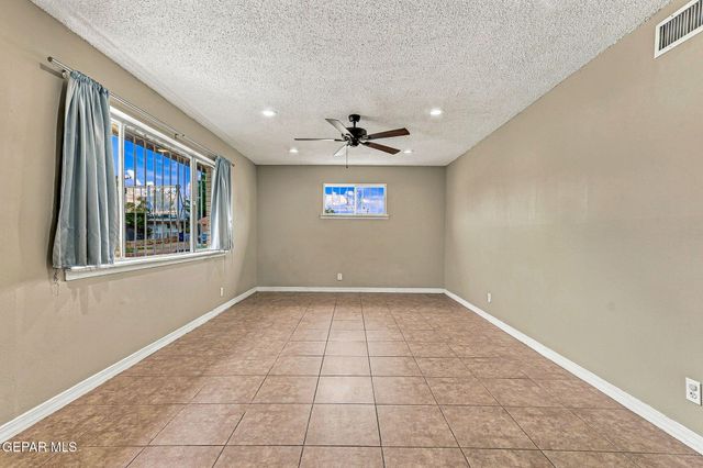 5200 RAINTREE Avenue, El Paso, TX 79924