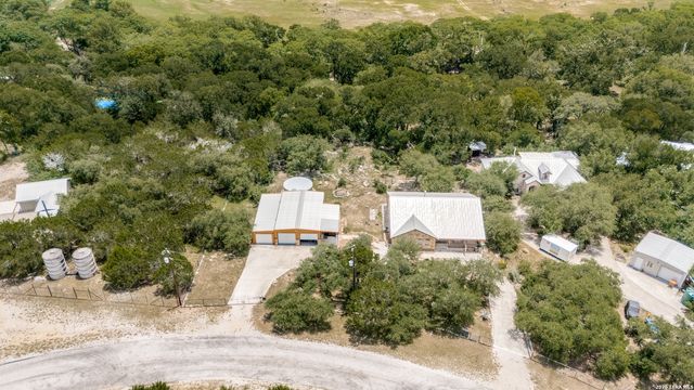 201 Hidden Lake, Boerne, TX 78006