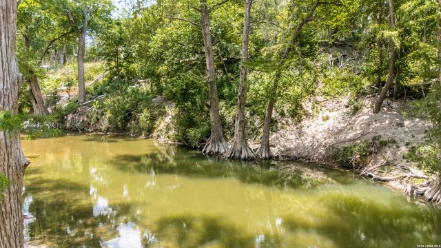 201 Hidden Lake, Boerne, TX 78006