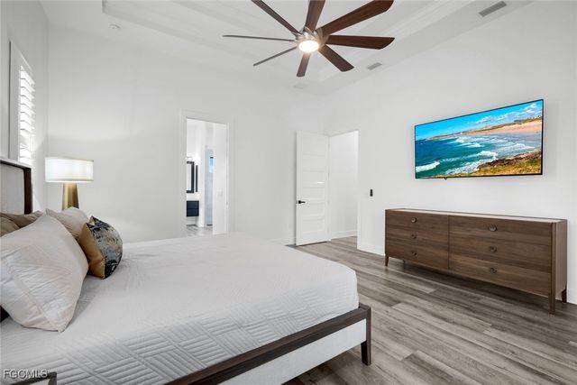 14051 BINGHAMPTON DR, Fort Myers, FL 33905