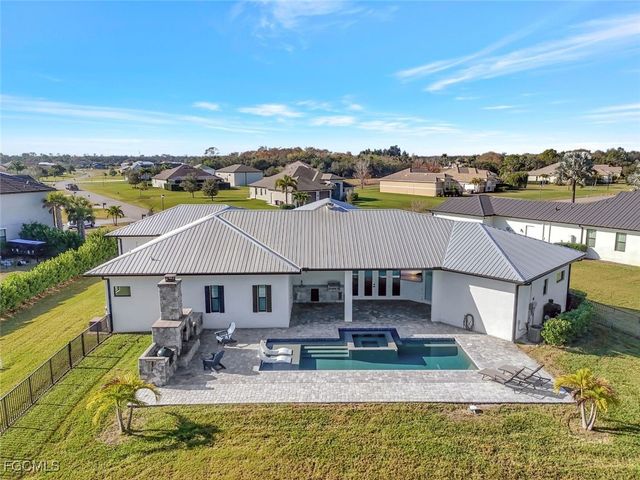 14051 BINGHAMPTON DR, Fort Myers, FL 33905