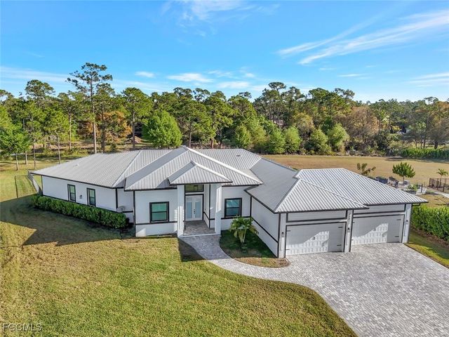 14051 BINGHAMPTON DR, Fort Myers, FL 33905