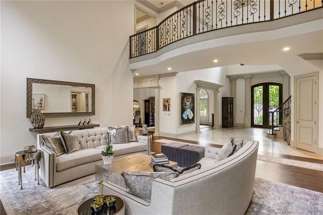 816 Blackfoot Trail, Suwanee, GA 30024